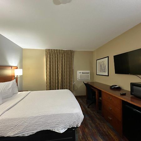 Americas Best Value Inn Fargo Exterior photo