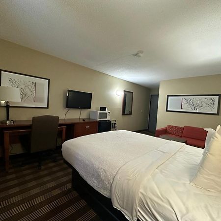 Americas Best Value Inn Fargo Exterior photo