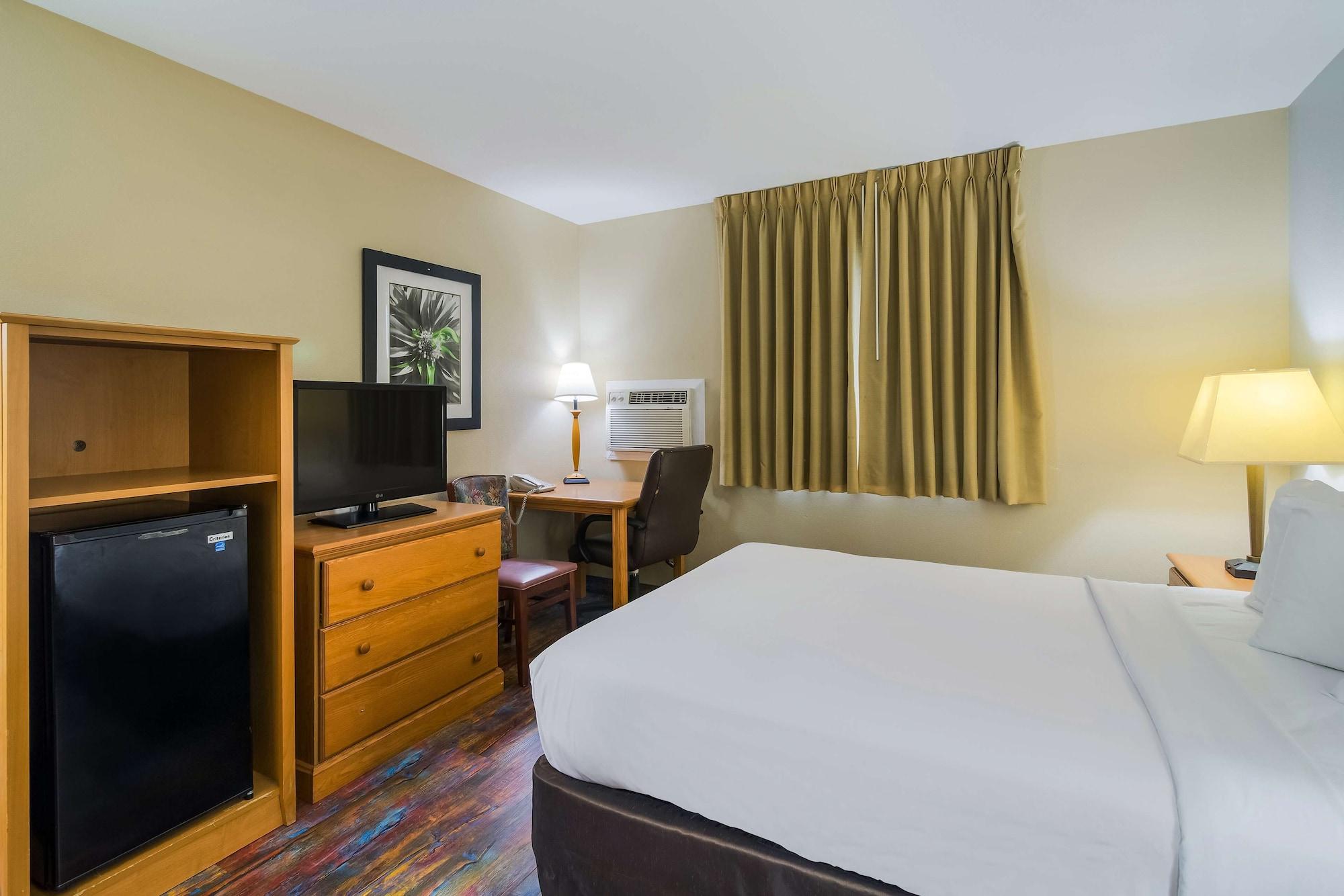 Americas Best Value Inn Fargo Exterior photo