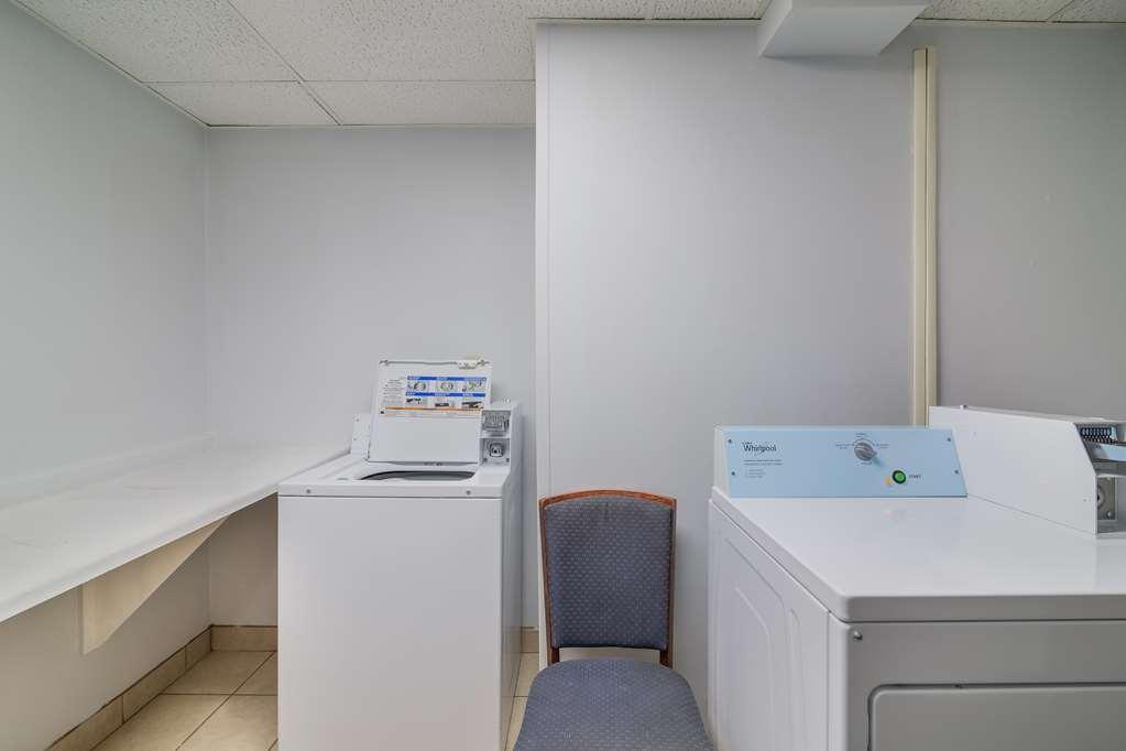 Americas Best Value Inn Fargo Facilities photo