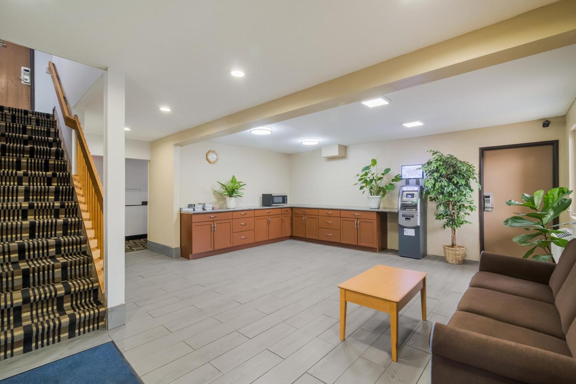 Americas Best Value Inn Fargo Exterior photo