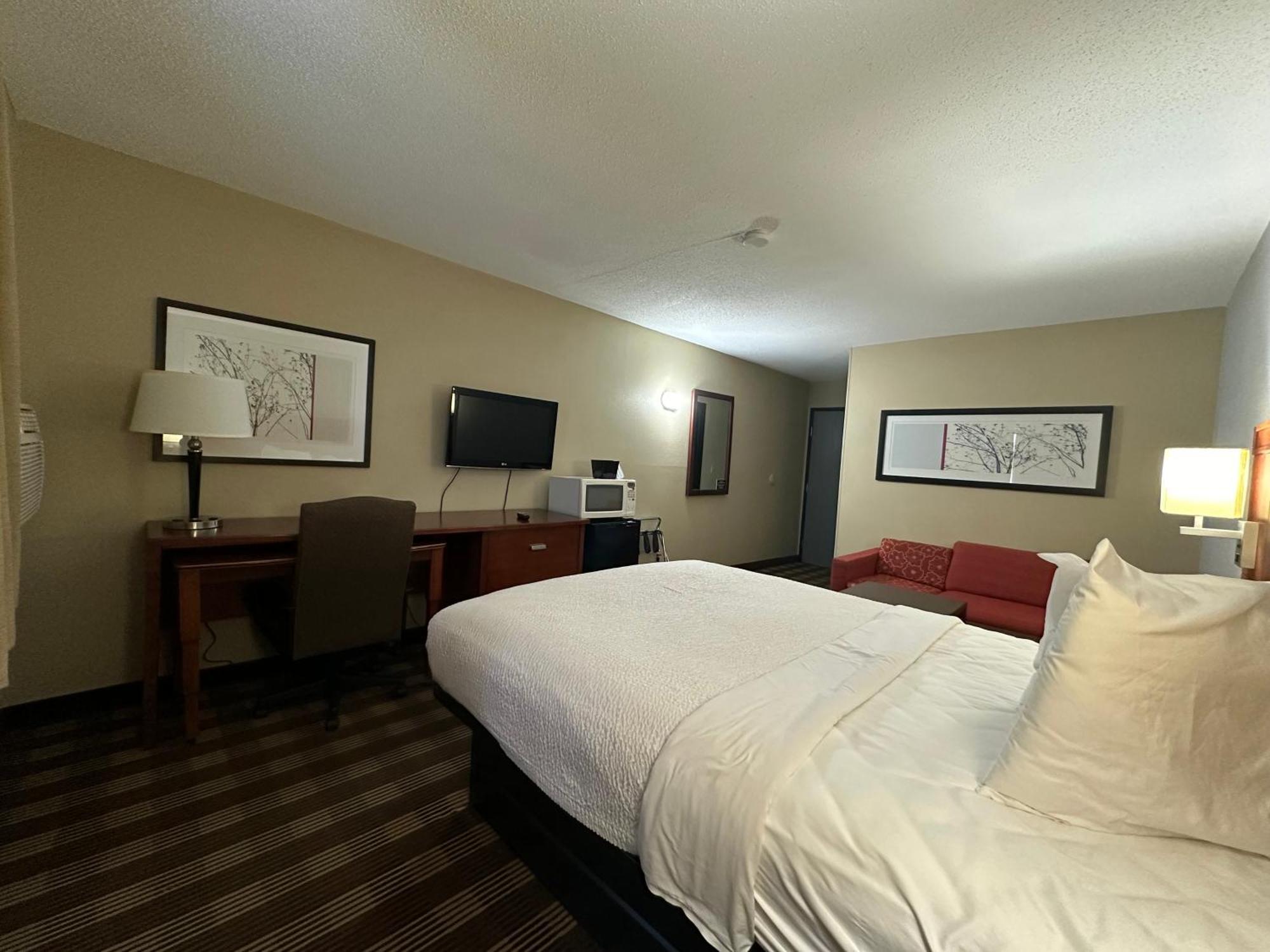 Americas Best Value Inn Fargo Exterior photo