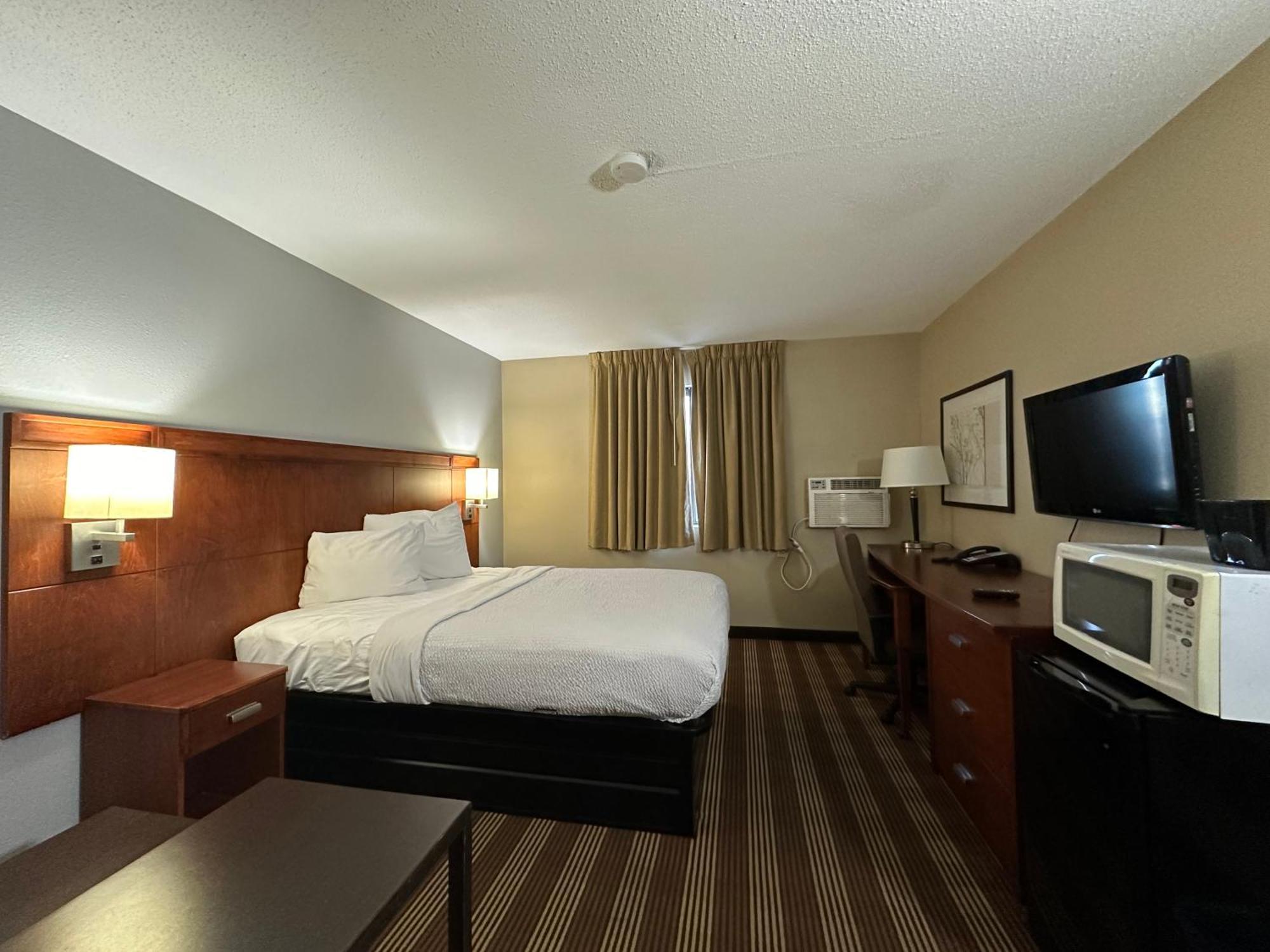 Americas Best Value Inn Fargo Exterior photo