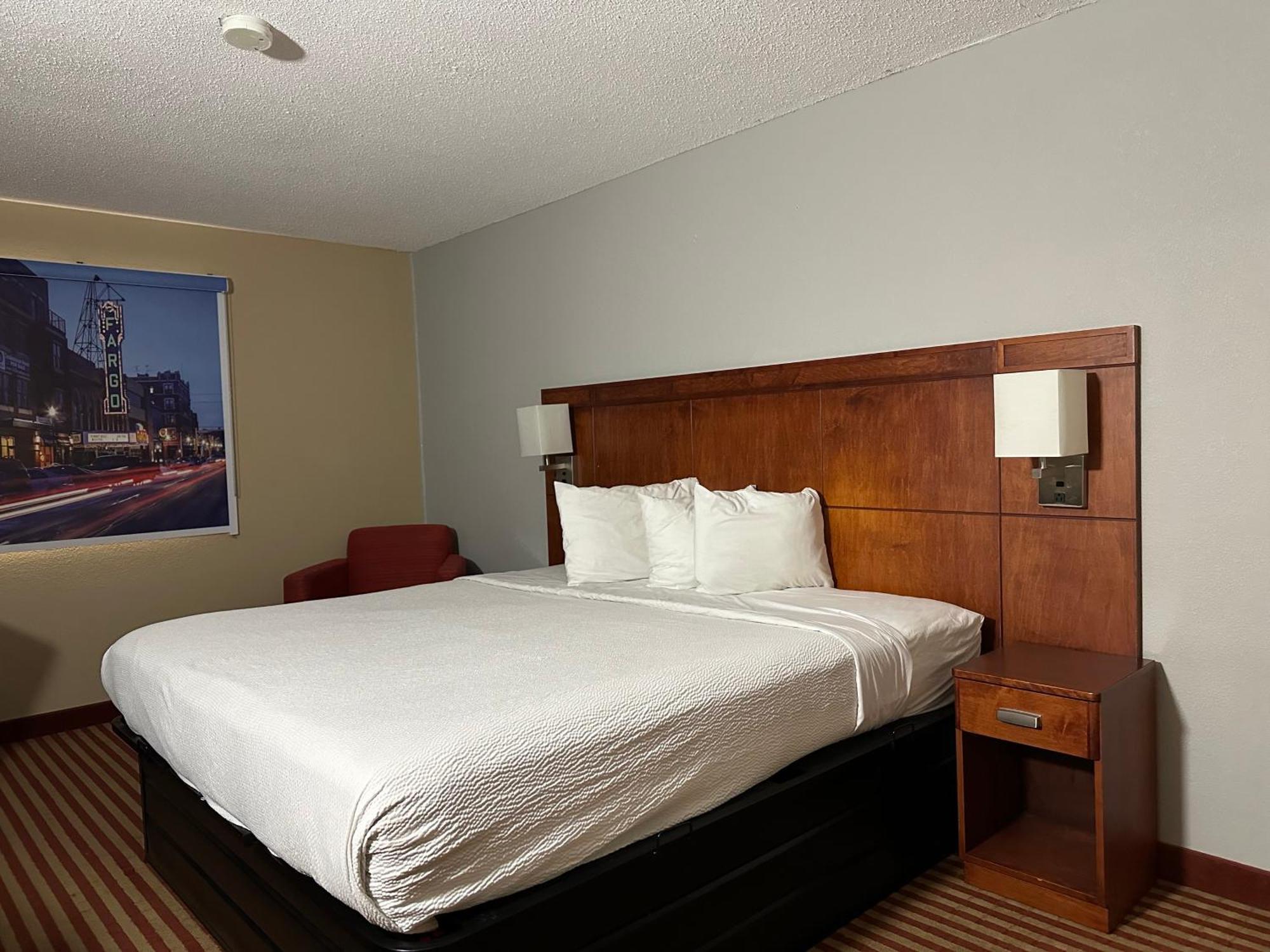 Americas Best Value Inn Fargo Exterior photo